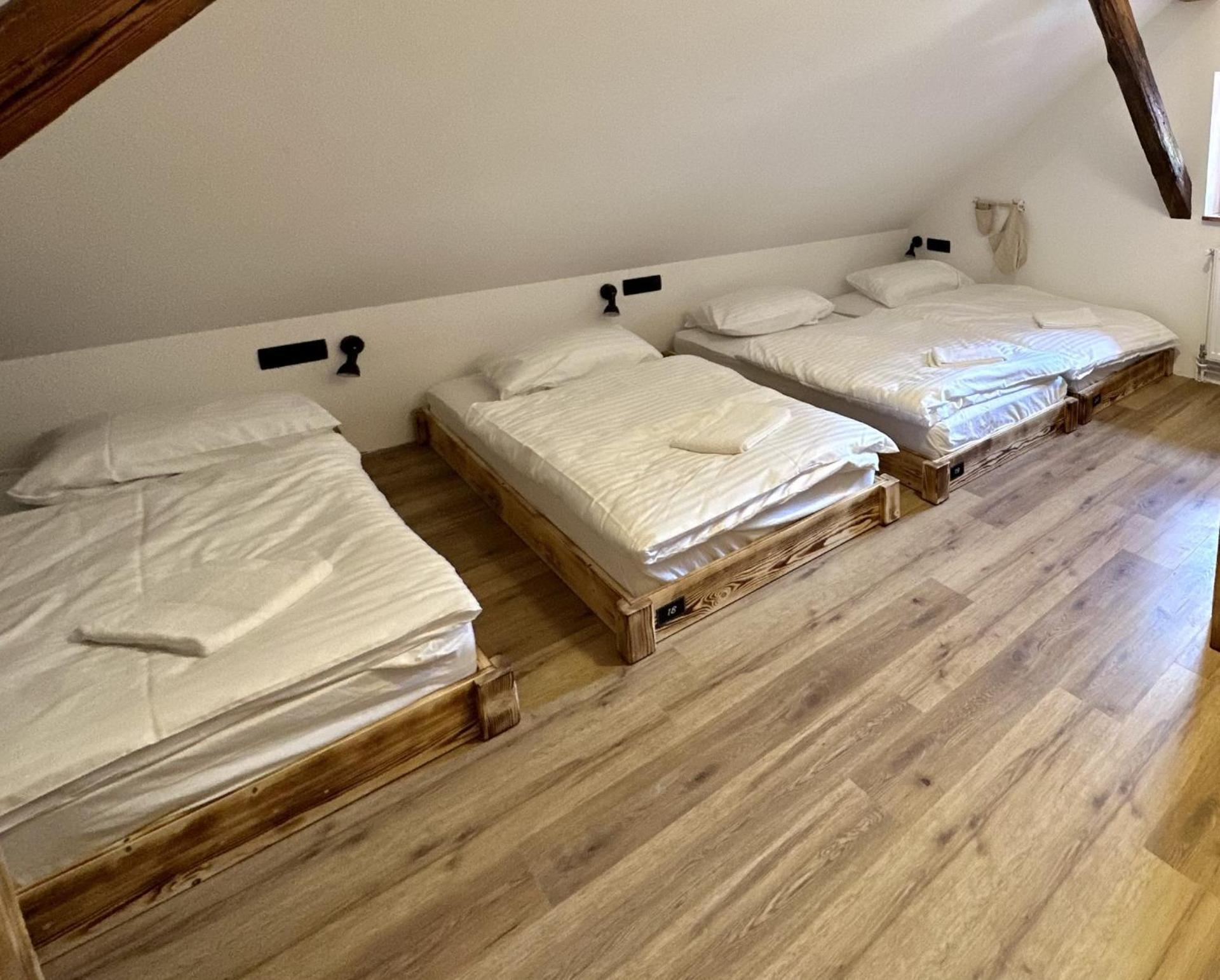 Bajta Kroparica Ngoại thất bức ảnh